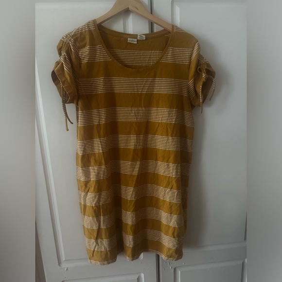 Cute T-Shirt Dress, Mustard Striped XL - Picture 2 of 4